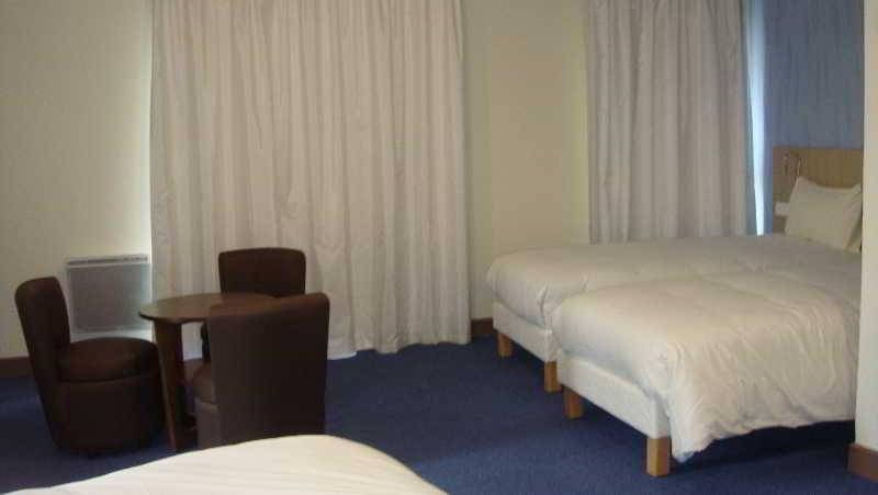 The Originals Access, Hotel Cholet Gare Zewnętrze zdjęcie