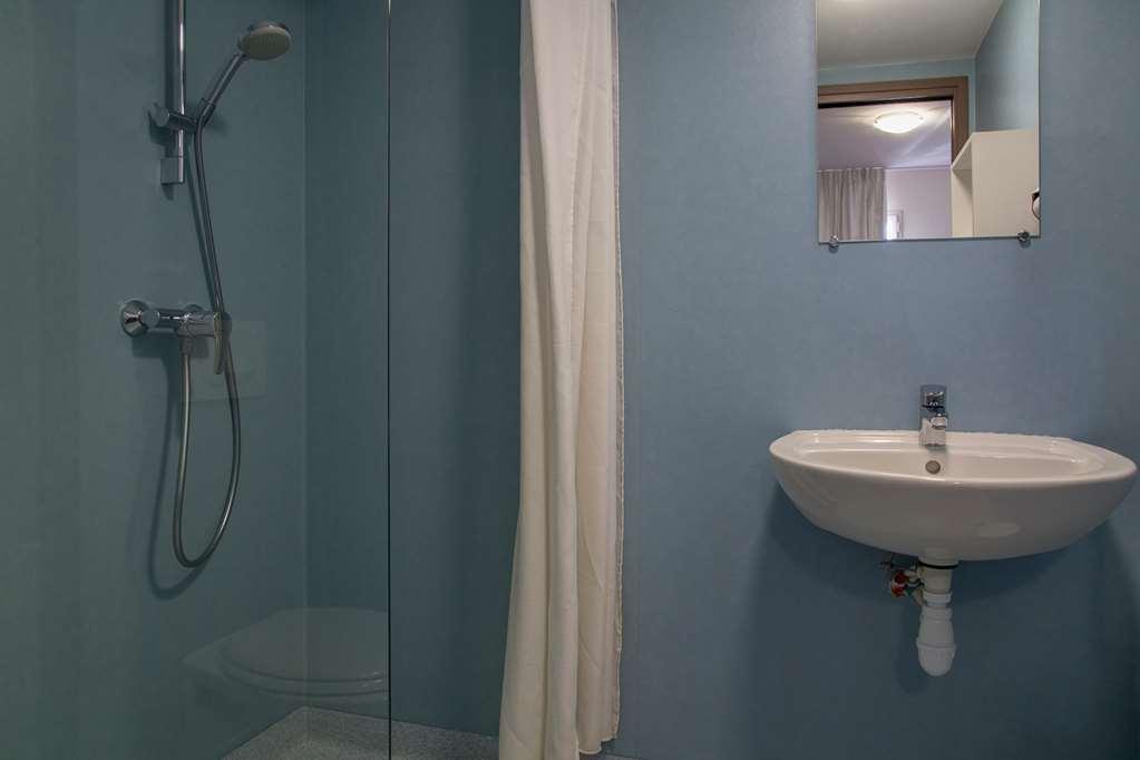The Originals Access, Hotel Cholet Gare Zewnętrze zdjęcie