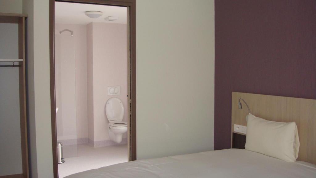 The Originals Access, Hotel Cholet Gare Zewnętrze zdjęcie